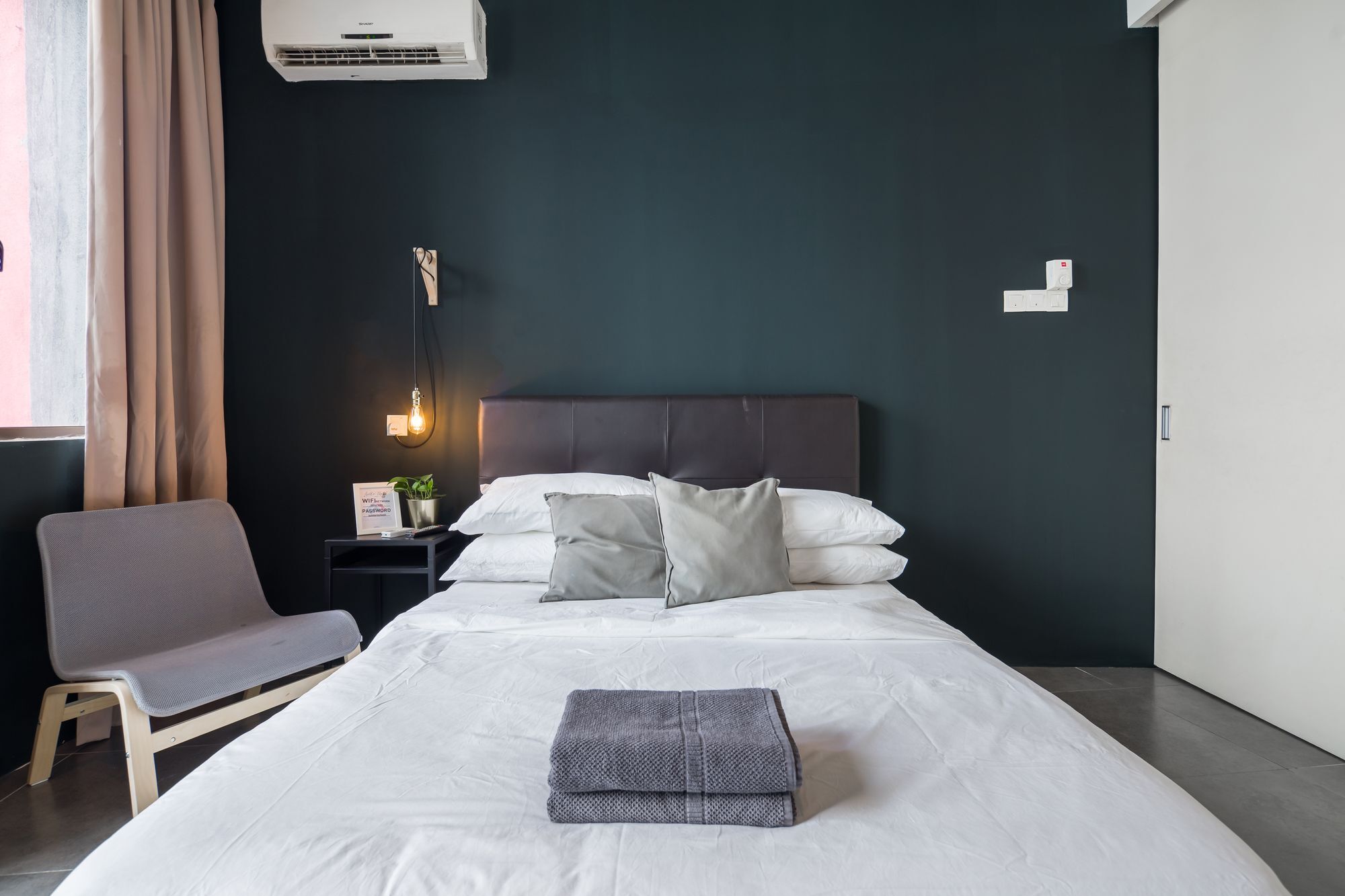 The 12 Suites @ Empire Damansara Петалинг-Джая Экстерьер фото
