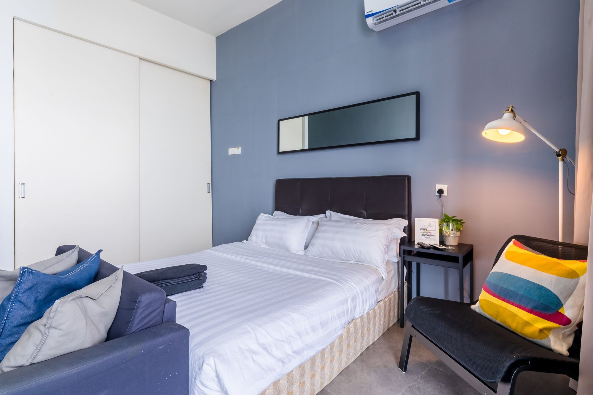 The 12 Suites @ Empire Damansara Петалинг-Джая Экстерьер фото
