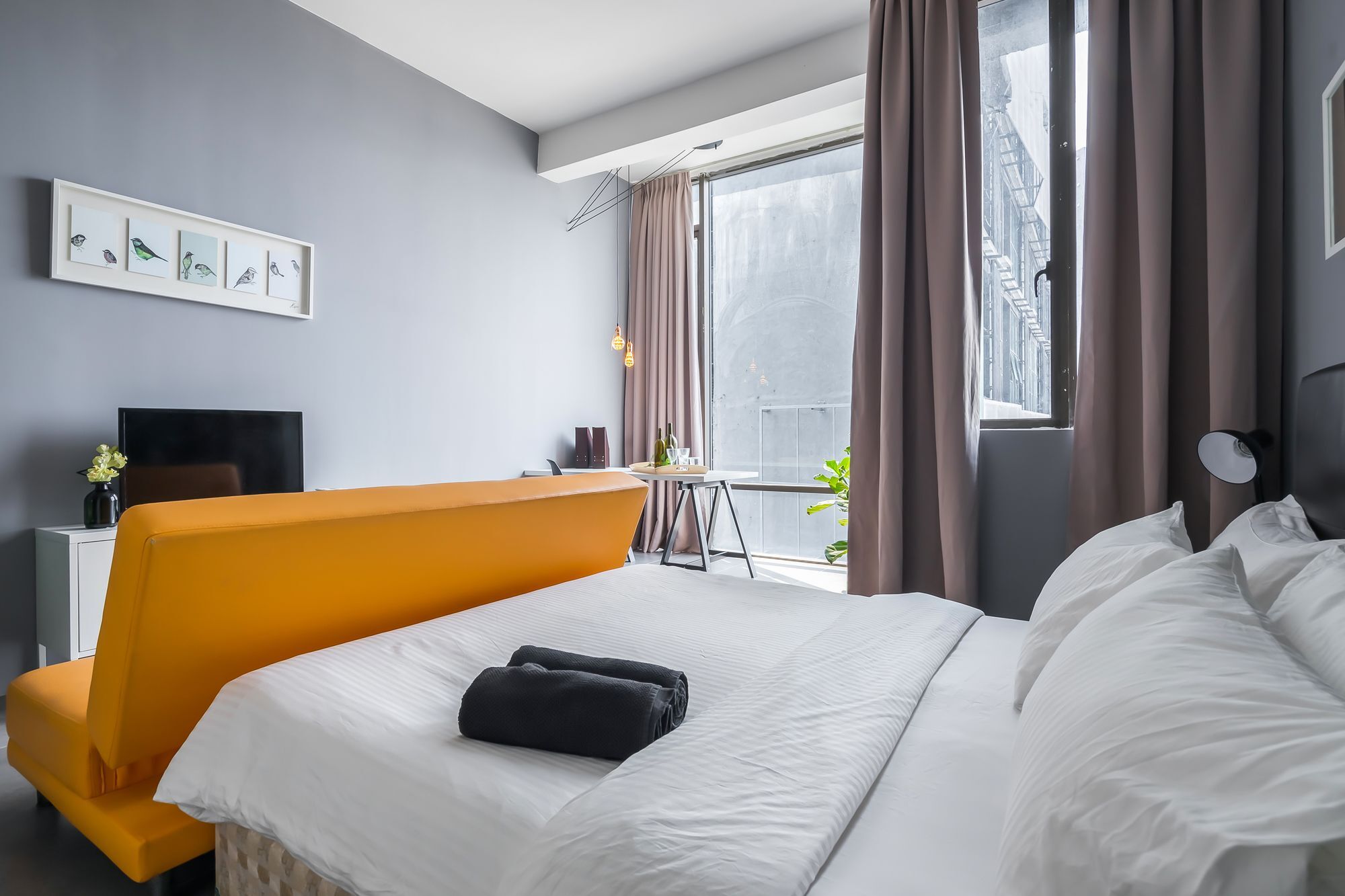 The 12 Suites @ Empire Damansara Петалинг-Джая Экстерьер фото