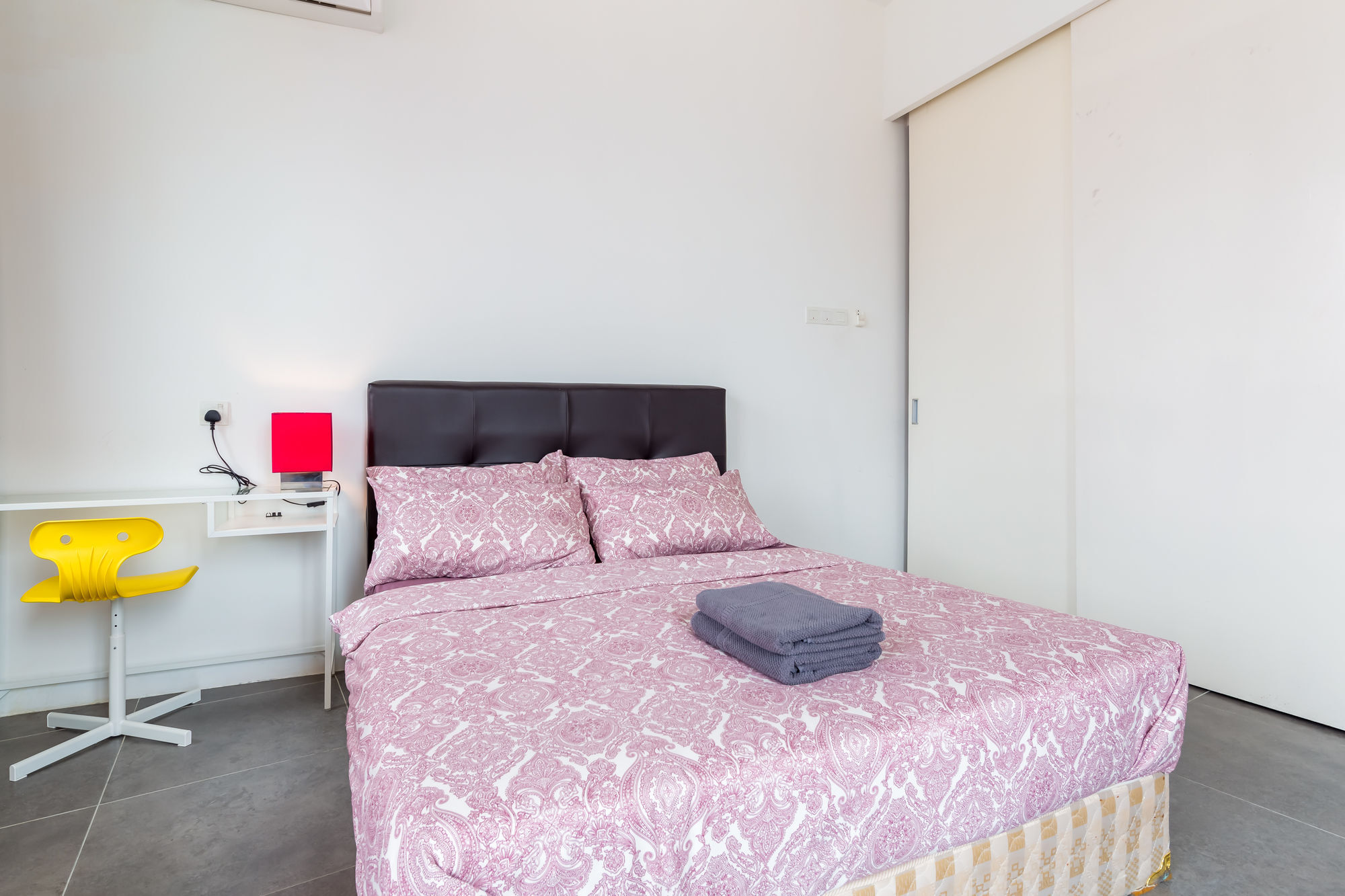 The 12 Suites @ Empire Damansara Петалинг-Джая Экстерьер фото