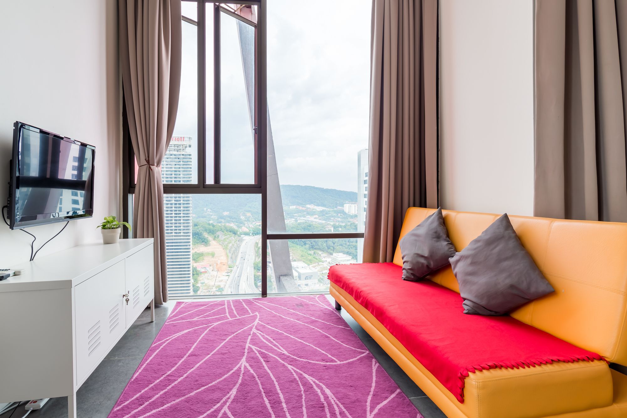 The 12 Suites @ Empire Damansara Петалинг-Джая Экстерьер фото