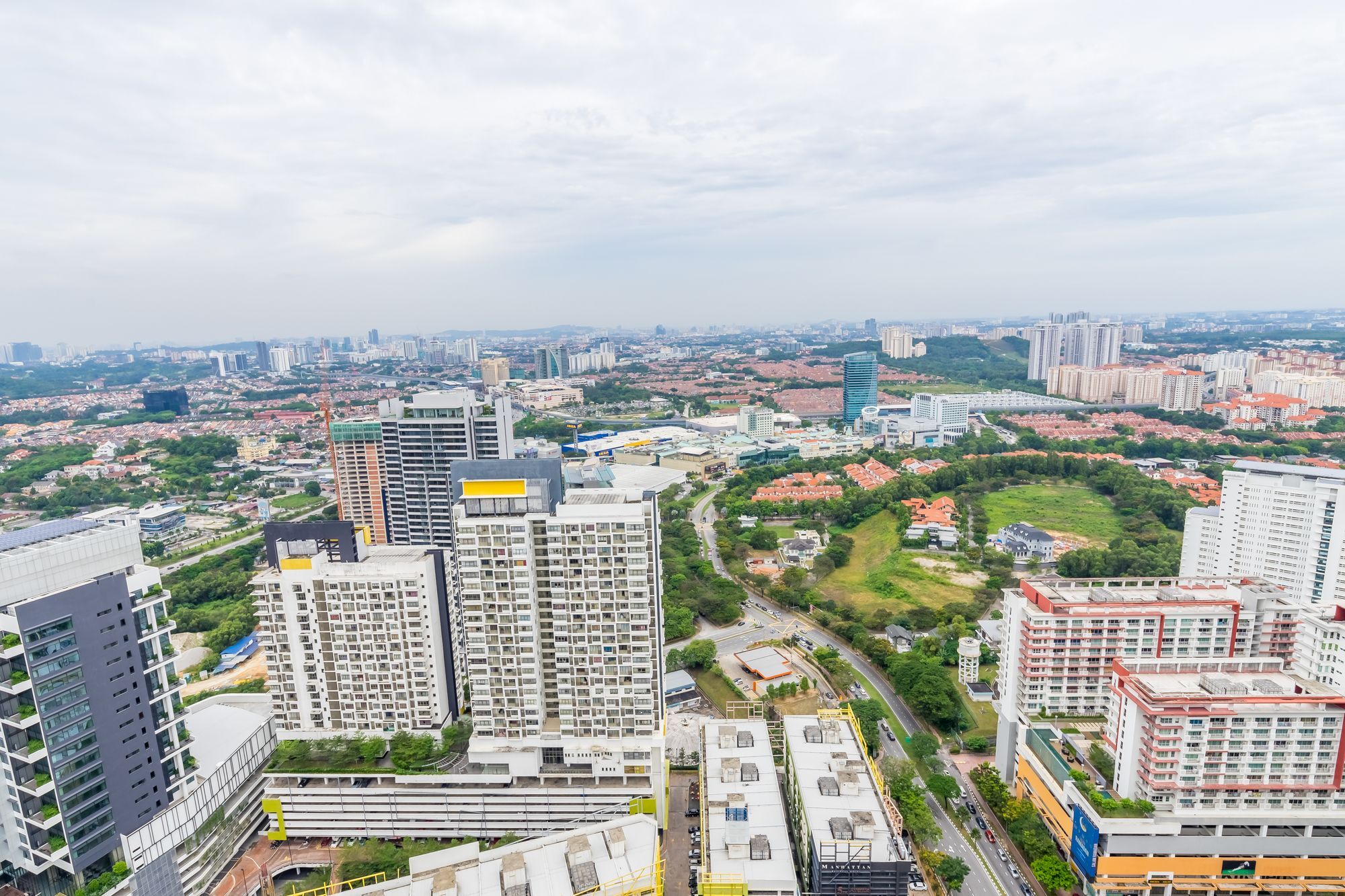The 12 Suites @ Empire Damansara Петалинг-Джая Экстерьер фото